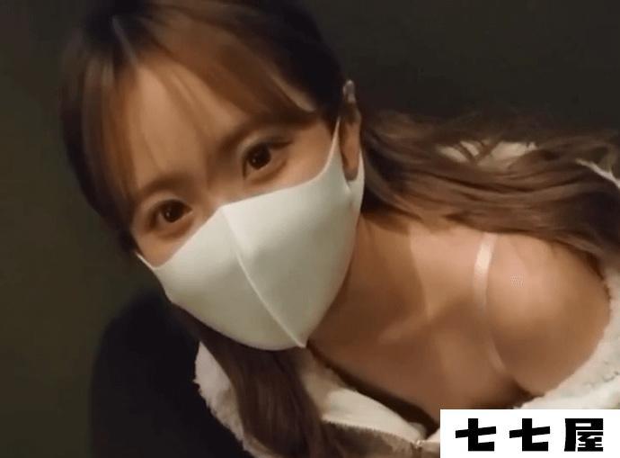 井川里予和别人打扑克牌的视频在哪里能找到？她是怎么火起来的？