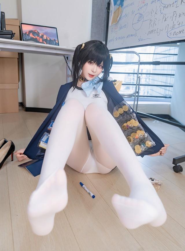 轩萧学姐 – NO.075 Nikke胜利女神 索拉 [50P-157MB]