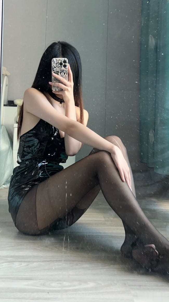 [微密圈]刘雅萌 –御姐性感[32P-77MB]